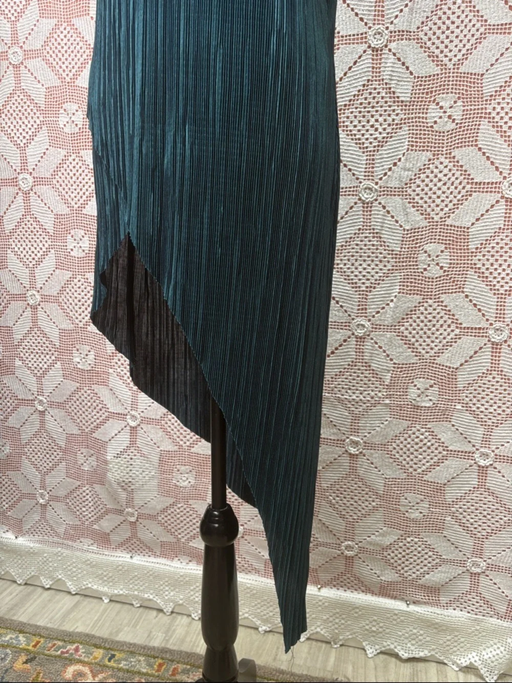 Jessica Pleated Asymmetrical Tunic Top – Teal | Size L (16) - Picture 4 of 10